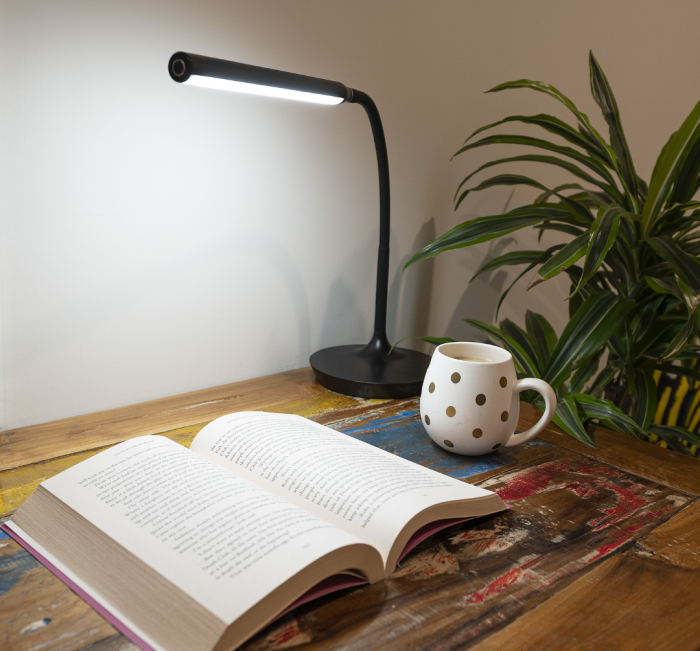 Kora Table Lamp in Black